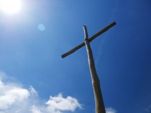Lees meer over het artikel Hoe herdenken en vieren christenen wereldwijd Goede Vrijdag en Pasen?